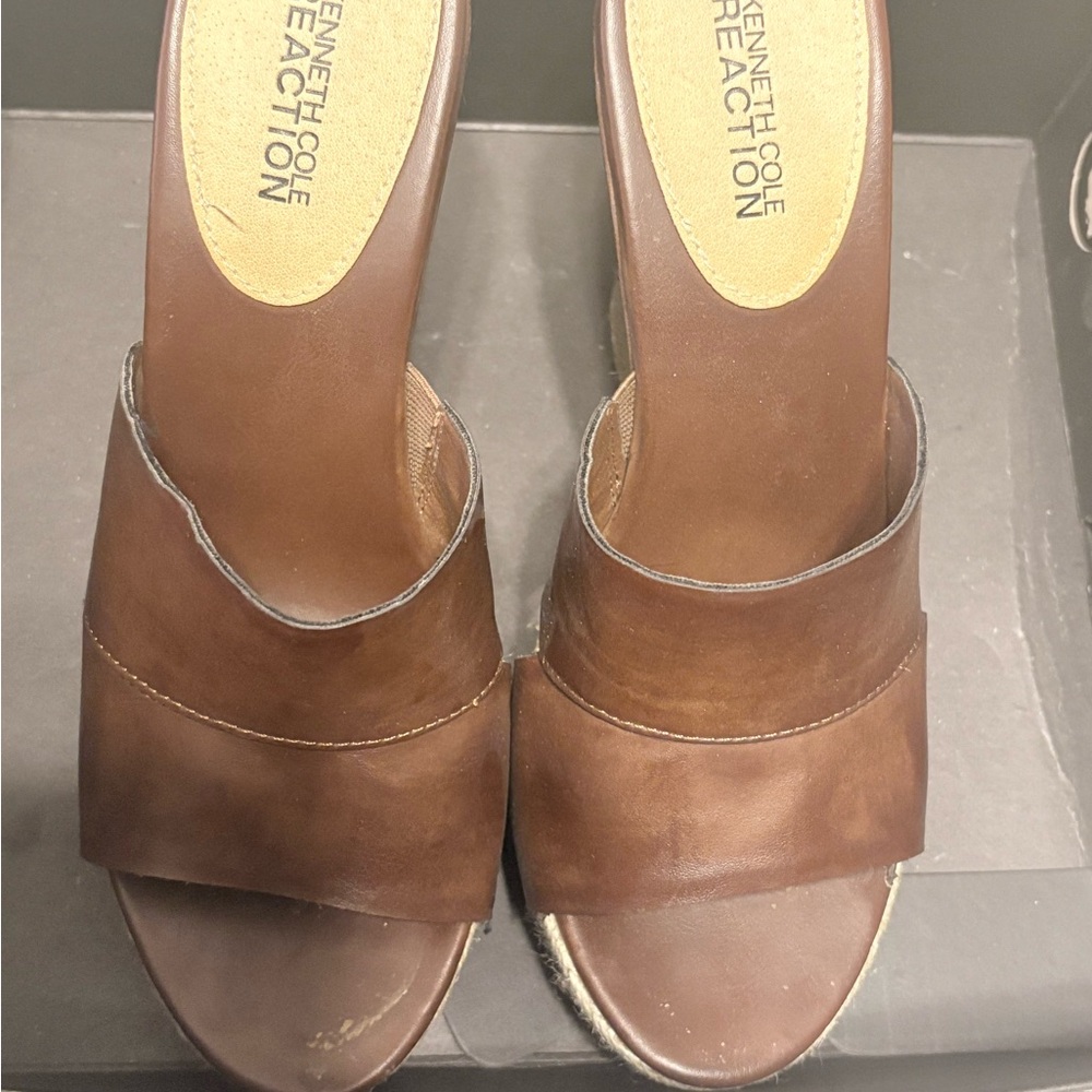 Kenneth Cole Reaction Brown Mules Comfortable Slip-On Design